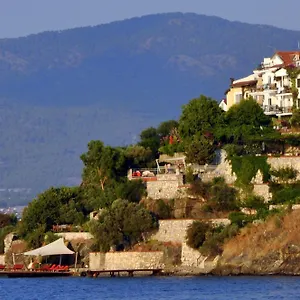 Ece Sovalye Island Otel